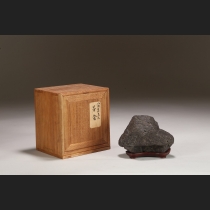 八瀬巣立くず舎石