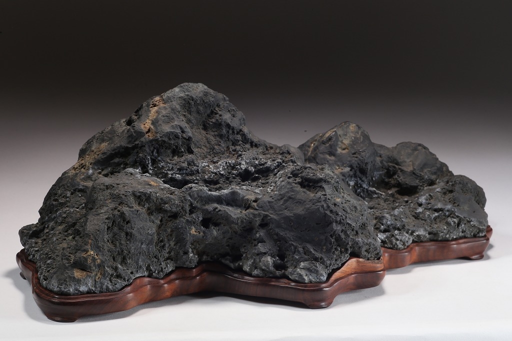 千軒石。黒色多孔質水石 K88 千軒石 | 雨竹亭オンラインショップ