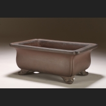 紫泥外縁隅入雲足長方